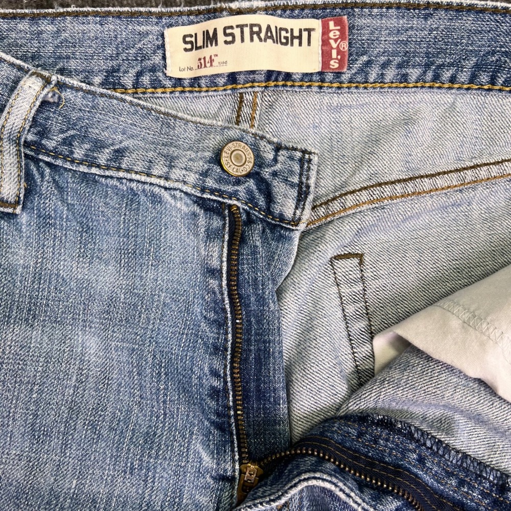 Levis 514 Jeans Mens 36x32 Light Wash Slim Straight Classic Casual Denim Retro - Picture 14 of 16